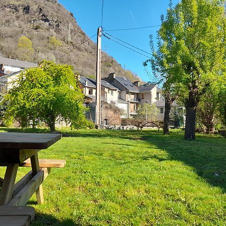 T3 Neuf 55M2 4 Personnes Avec Jardin Au Calme, Menage Inclus, Local Velo Apartment Bagneres-de-Luchon Luaran gambar