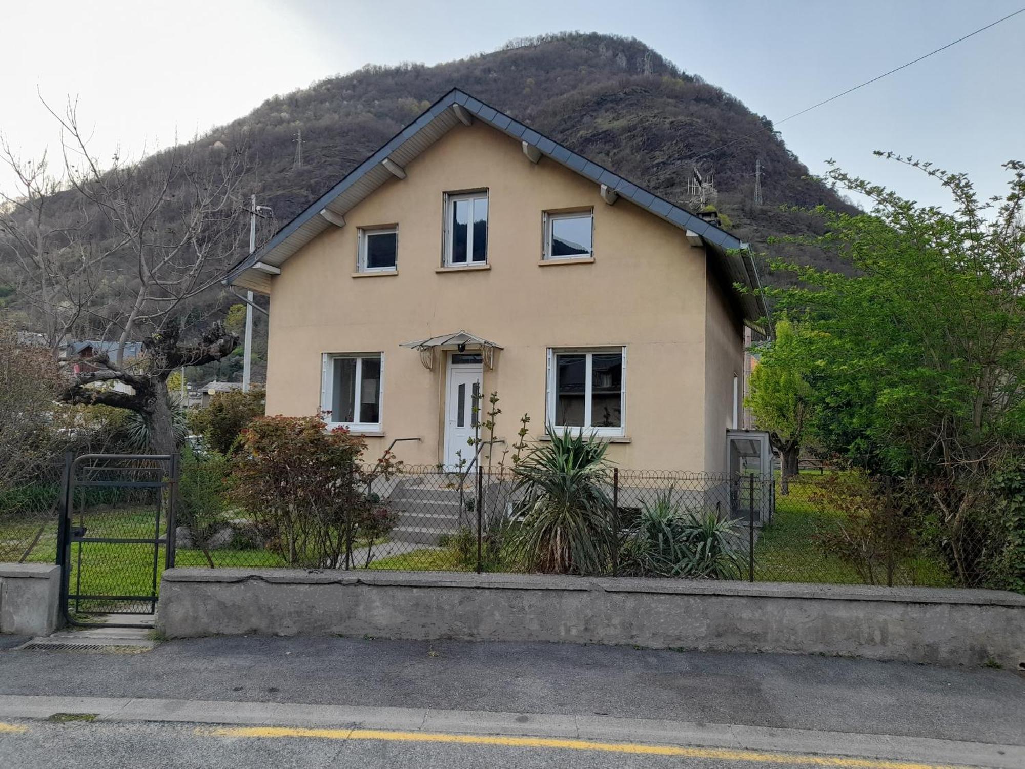 T3 Neuf 55M2 4 Personnes Avec Jardin Au Calme, Menage Inclus, Local Velo Apartment Bagneres-de-Luchon Luaran gambar